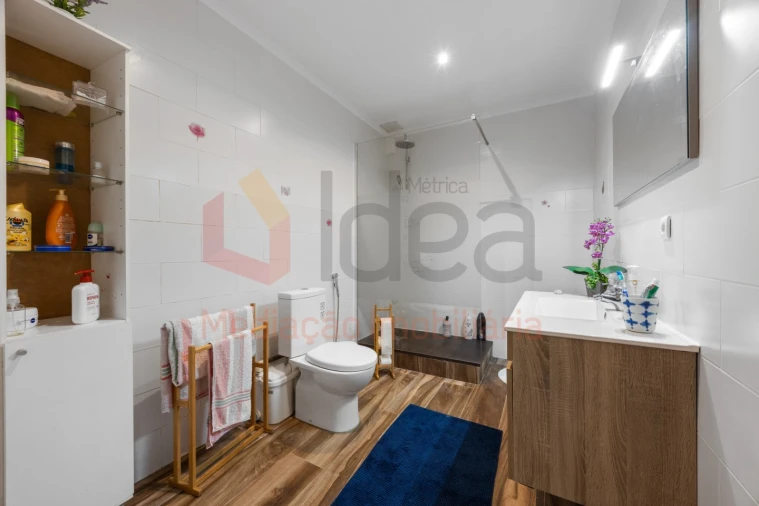 Moradia T4 para Venda em Barcarena Foto 39