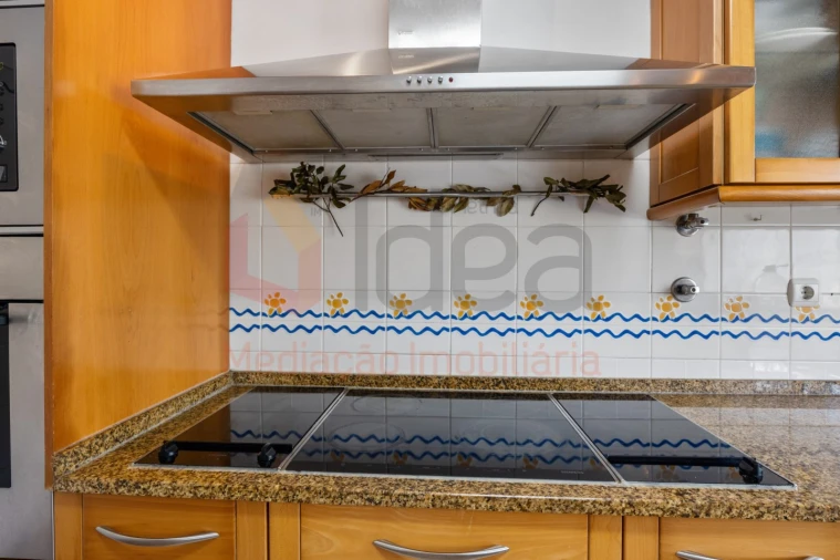 Moradia T4 para Venda em Barcarena Foto 14