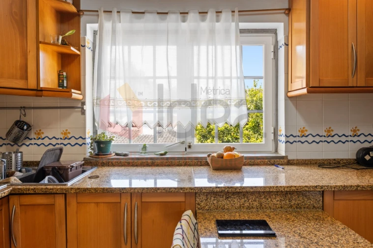 Moradia T4 para Venda em Barcarena Foto 15