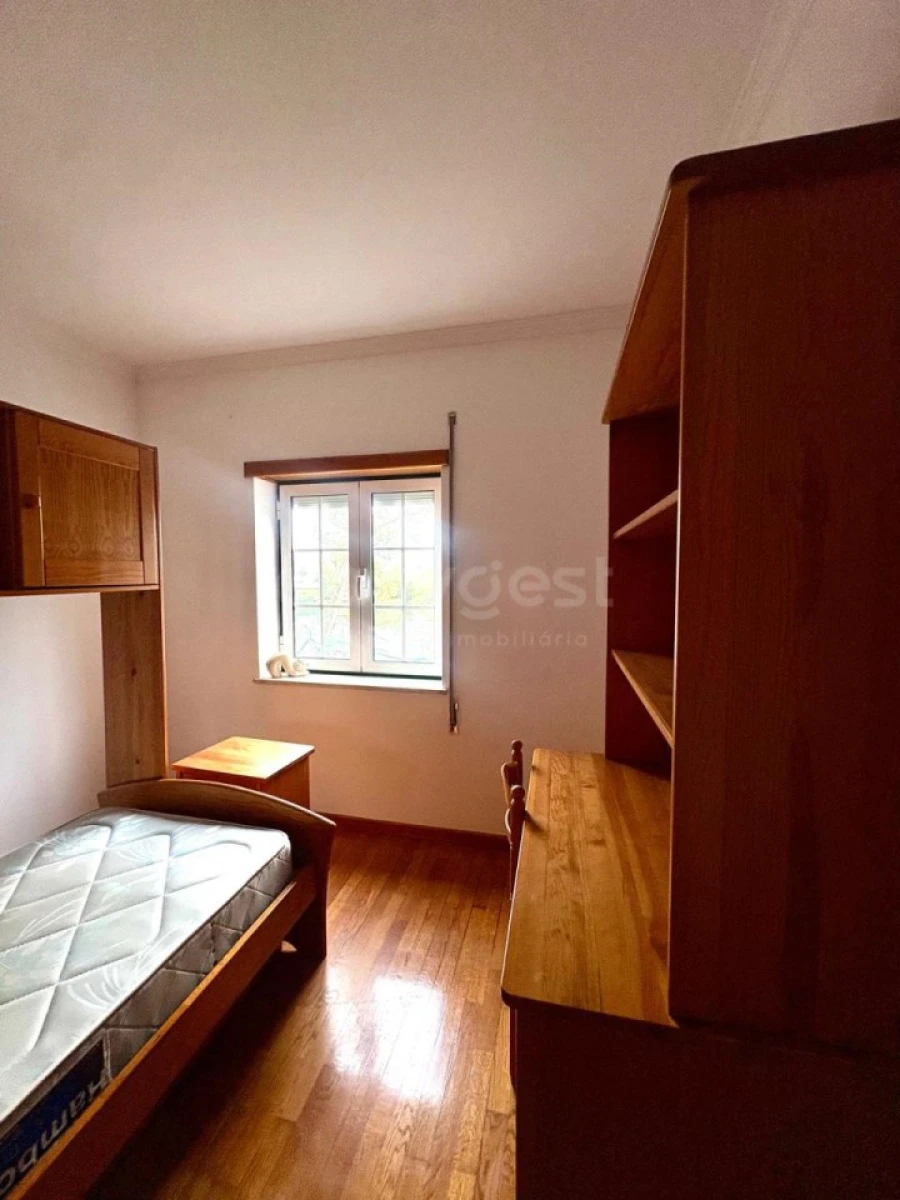 Apartamento T3 para Arrendamento em Santa Clara e Castelo Viegas Foto 2