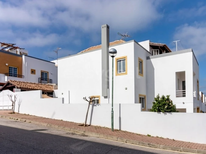 Moradia T4 para Venda em Tavira (Santa Maria e Santiago) Foto 10