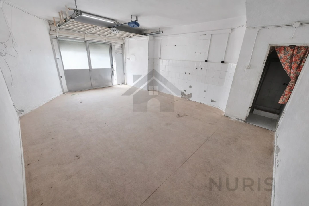 Garagem para Venda em Portimão Foto 1