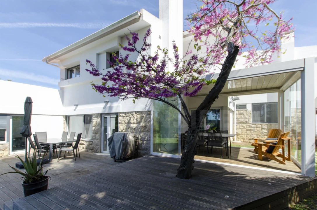 Moradia T6 para Venda em Cascais e Estoril Foto 1