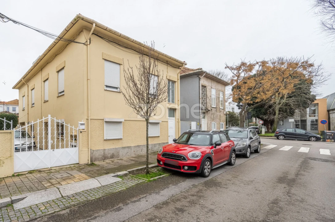 Moradia T4 para Venda em Matosinhos e Leça da Palmeira Foto 1