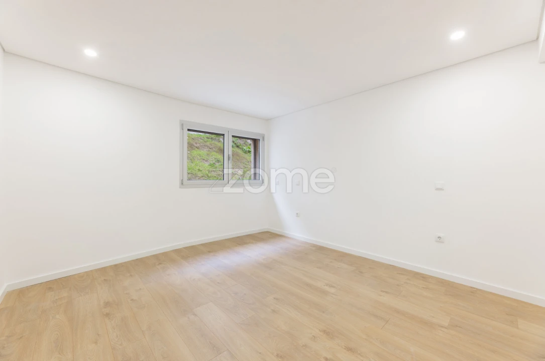 Apartamento T3 para Venda em Azurem Foto 8