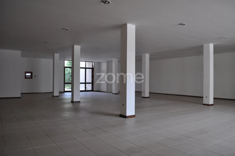 Negócio para Arrendamento em Rebordosa Foto 16