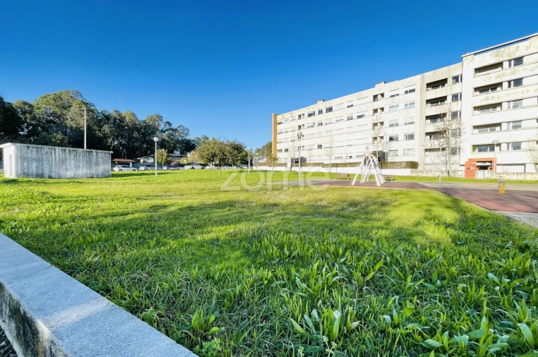 Terreno para Venda em Castêlo da Maia Foto 14