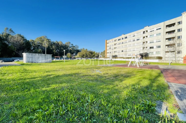 Terreno para Venda em Castêlo da Maia Foto 15