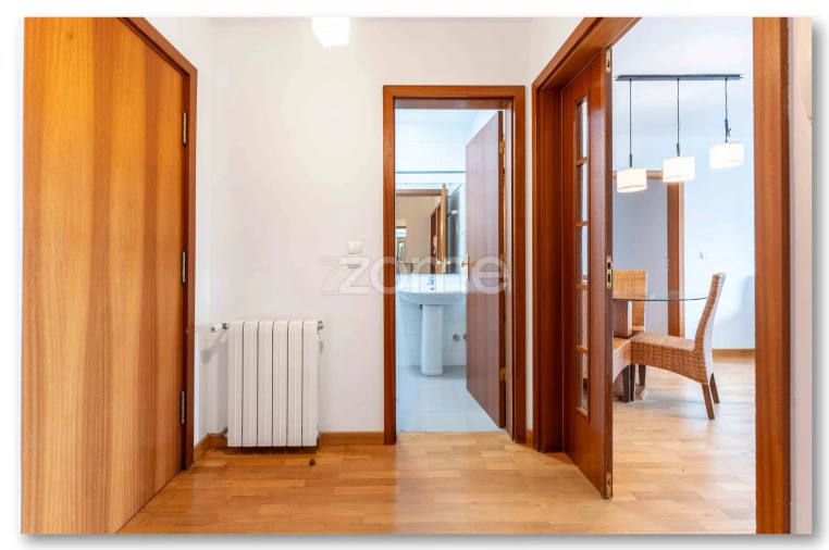 Apartamento T2 para Arrendamento em Aldoar, Foz do Douro e Nevogilde Foto 23