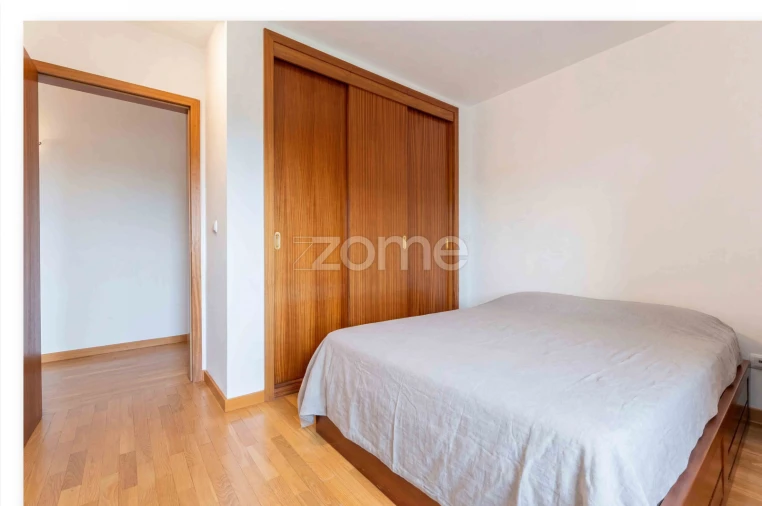 Apartamento T2 para Arrendamento em Aldoar, Foz do Douro e Nevogilde Foto 32