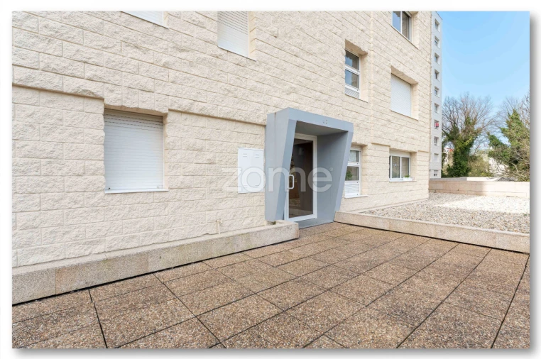 Apartamento T2 para Arrendamento em Aldoar, Foz do Douro e Nevogilde Foto 4