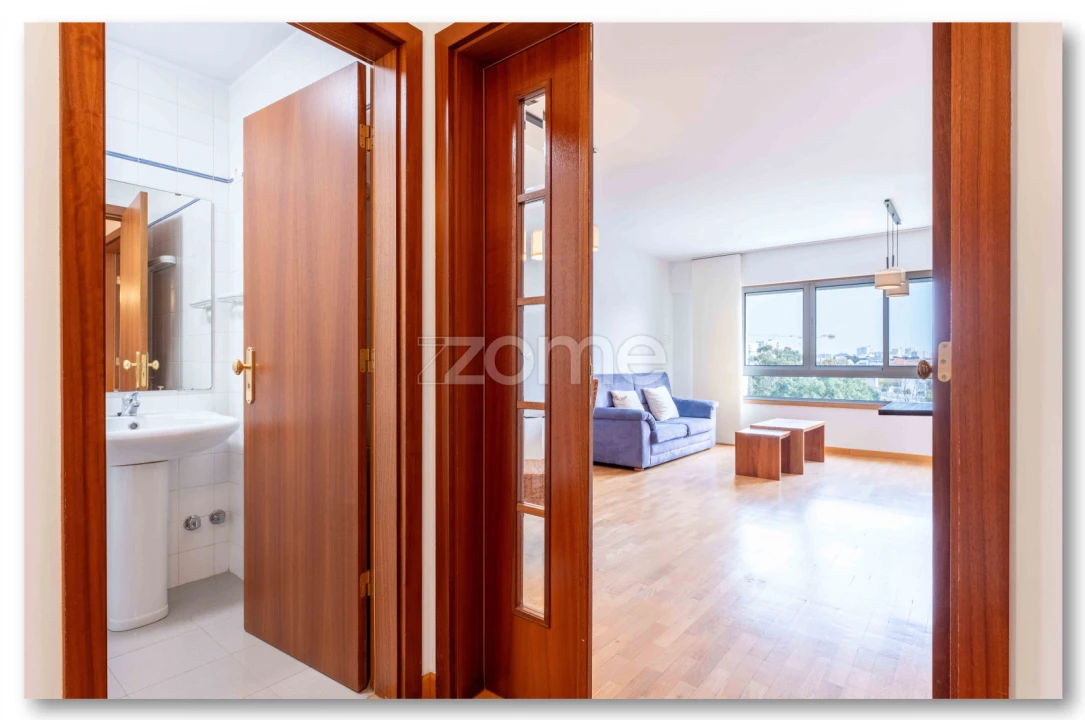 Apartamento T2 para Arrendamento em Aldoar, Foz do Douro e Nevogilde Foto 9