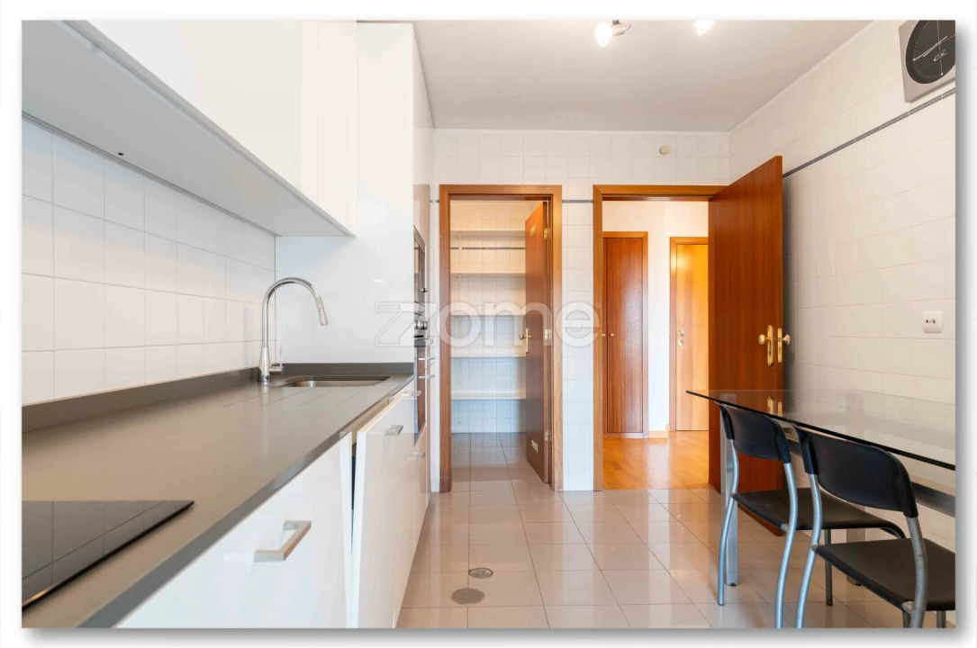 Apartamento T2 para Arrendamento em Aldoar, Foz do Douro e Nevogilde Foto 21