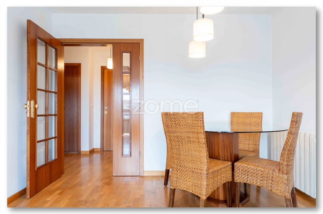Apartamento T2 para Arrendamento em Aldoar, Foz do Douro e Nevogilde Foto 16