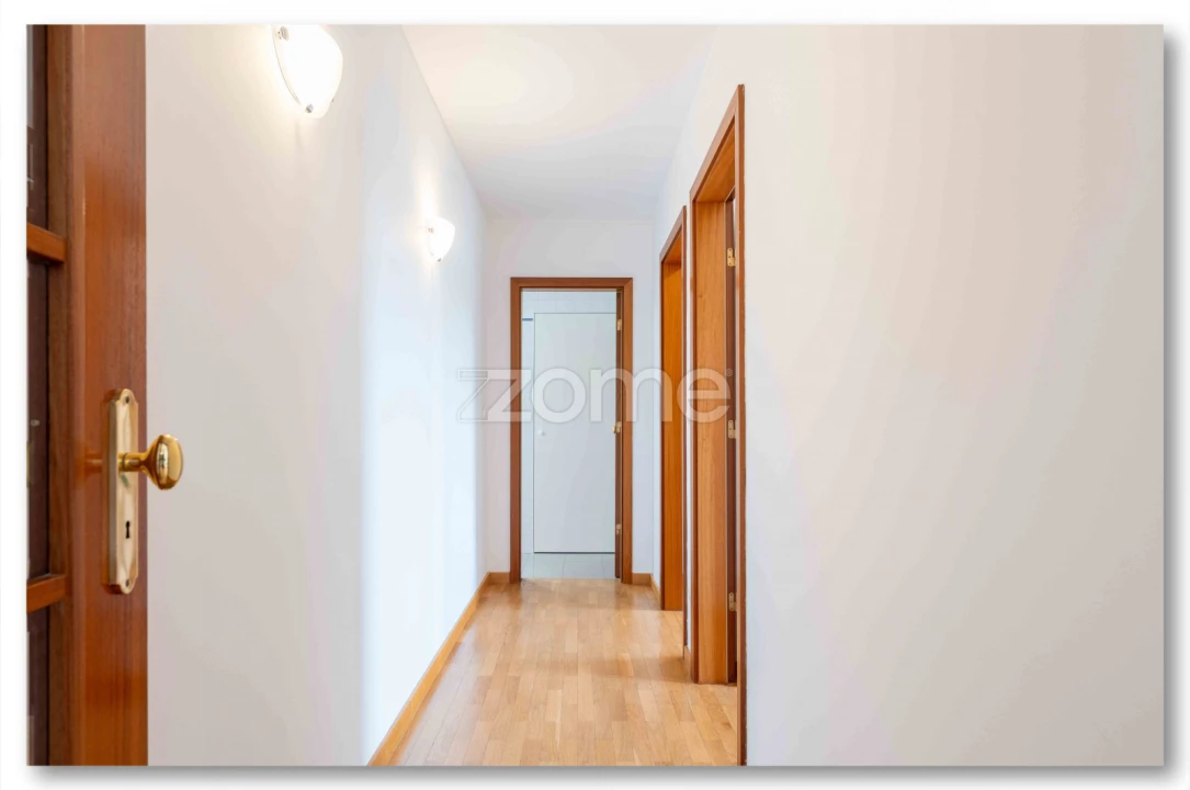 Apartamento T2 para Arrendamento em Aldoar, Foz do Douro e Nevogilde Foto 25