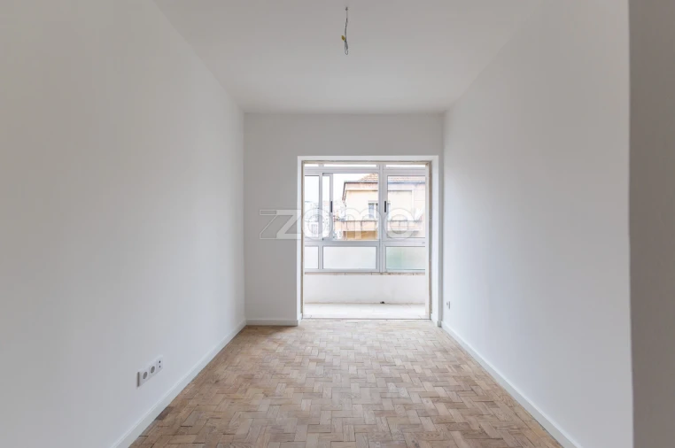 Apartamento T2 para Venda em Queluz e Belas Foto 6