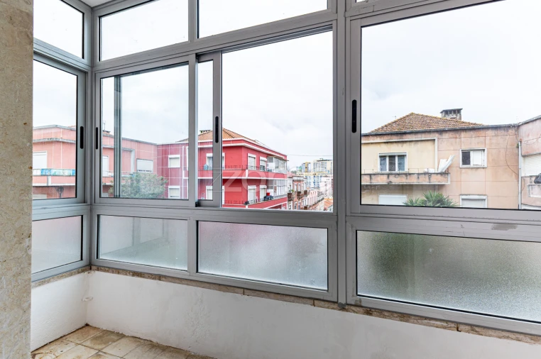 Apartamento T2 para Venda em Queluz e Belas Foto 7