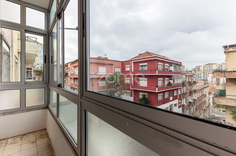 Apartamento T2 para Venda em Queluz e Belas Foto 8