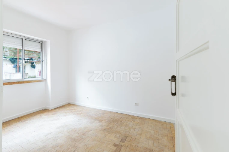 Apartamento T2 para Venda em Queluz e Belas Foto 9