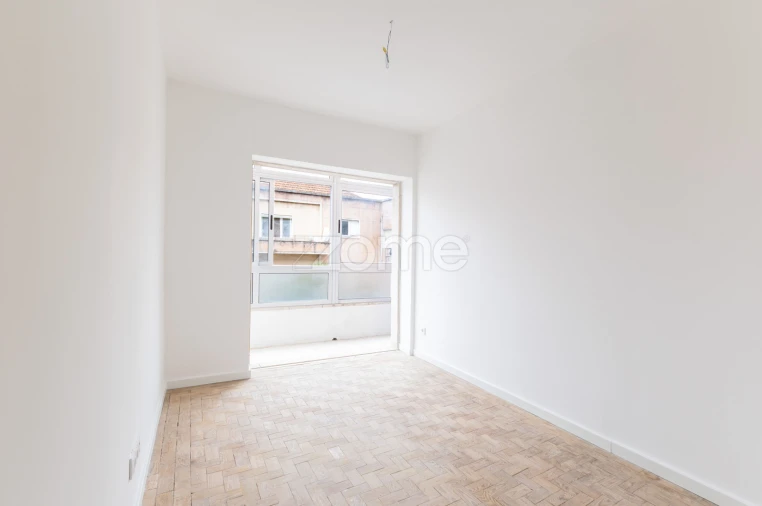 Apartamento T2 para Venda em Queluz e Belas Foto 19