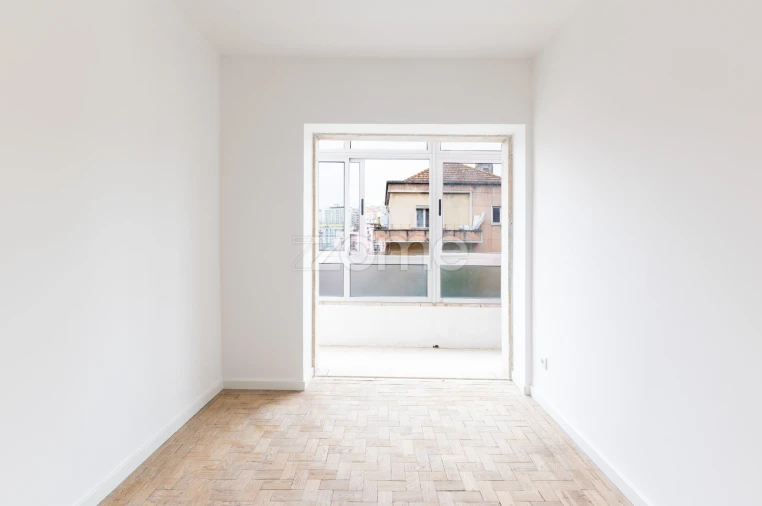 Apartamento T2 para Venda em Queluz e Belas Foto 20