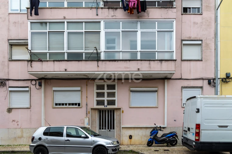 Apartamento T2 para Venda em Queluz e Belas Foto 23