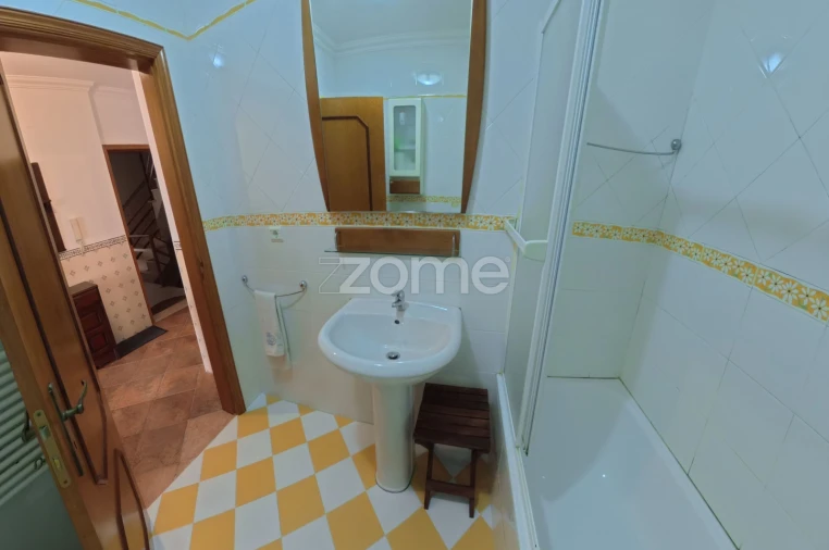 Apartamento T3 para Venda em Nazare Foto 12