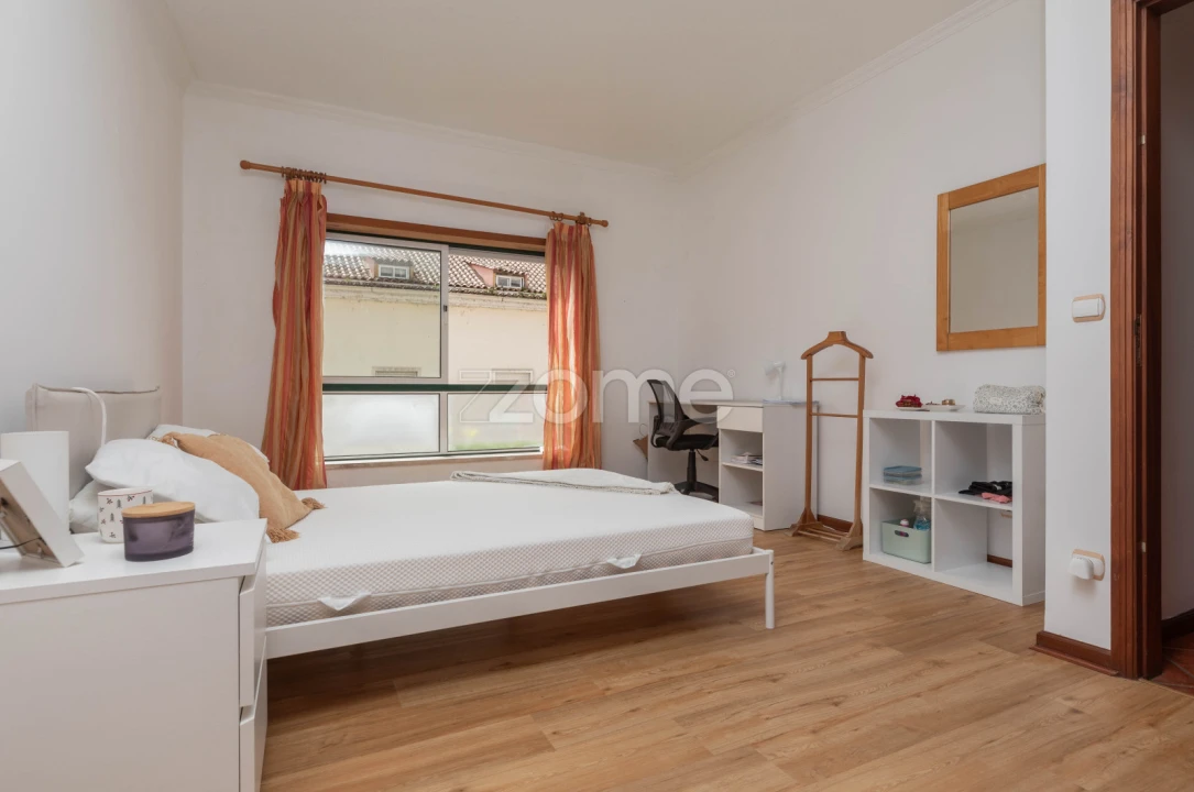 Moradia T5 para Venda em Sé Nova, Santa Cruz, Almedina e São Bartolomeu Foto 17