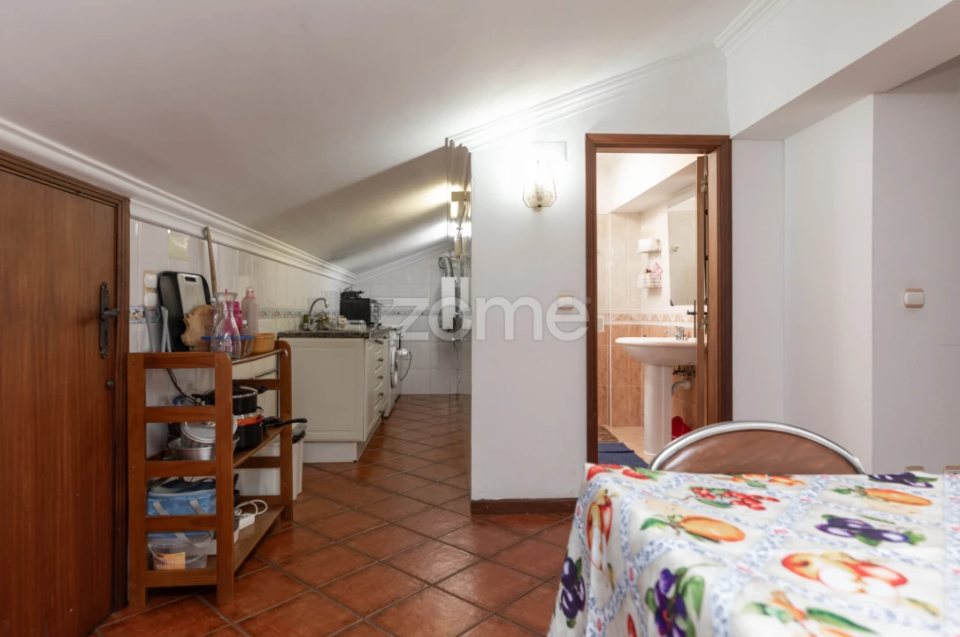 Moradia T5 para Venda em Sé Nova, Santa Cruz, Almedina e São Bartolomeu Foto 26