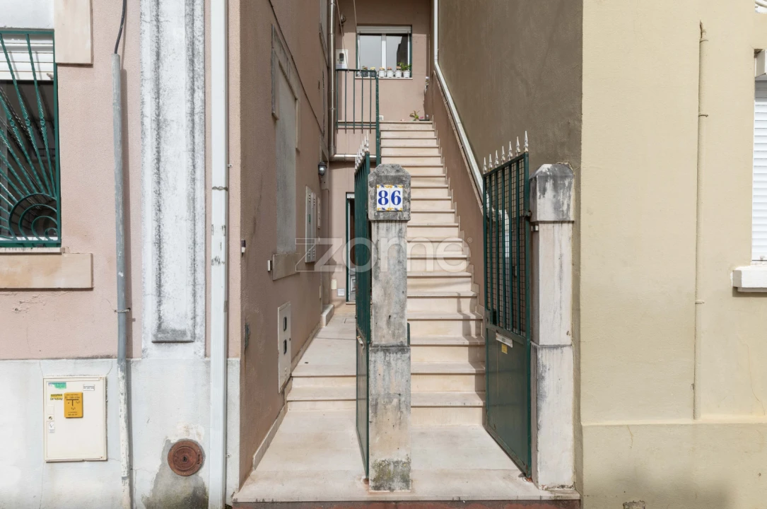 Moradia T5 para Venda em Sé Nova, Santa Cruz, Almedina e São Bartolomeu Foto 34