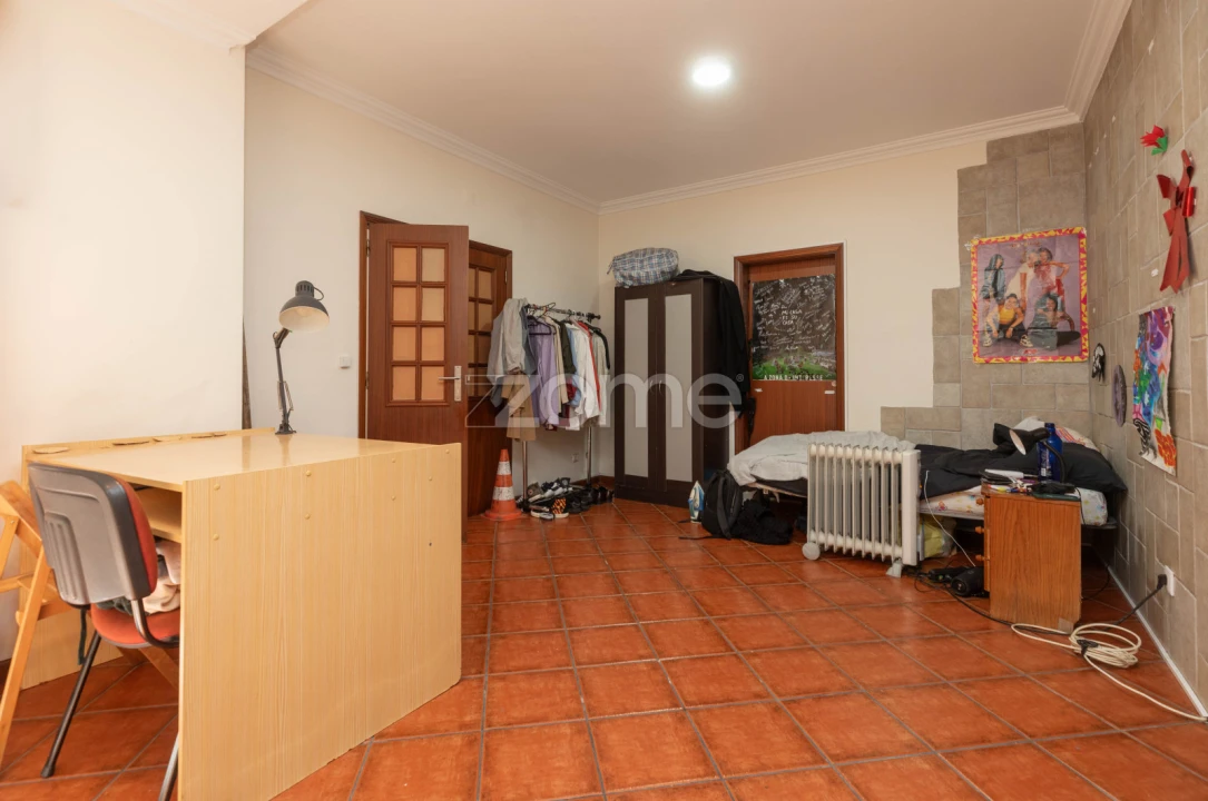 Moradia T5 para Venda em Sé Nova, Santa Cruz, Almedina e São Bartolomeu Foto 38