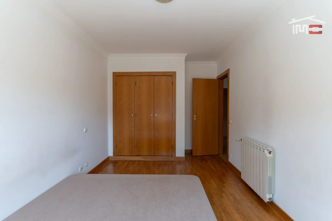 Apartamento T1 para Arrendamento em Leiria, Pousos, Barreira e Cortes Foto 11