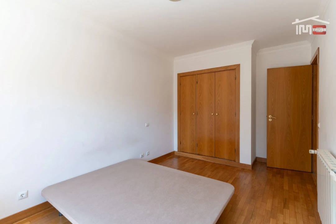 Apartamento T1 para Arrendamento em Leiria, Pousos, Barreira e Cortes Foto 10