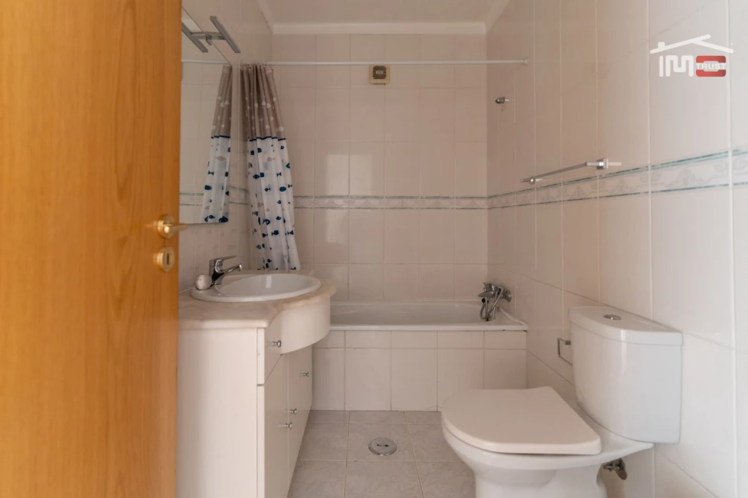 Apartamento T1 para Arrendamento em Leiria, Pousos, Barreira e Cortes Foto 12