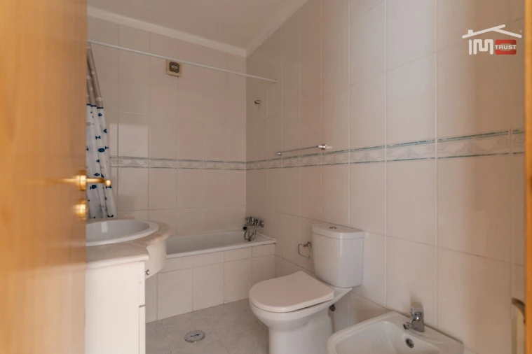 Apartamento T1 para Arrendamento em Leiria, Pousos, Barreira e Cortes Foto 13