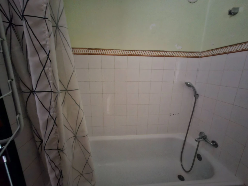 Apartamento T1 para Arrendamento em Massamá e Monte Abraão Foto 9