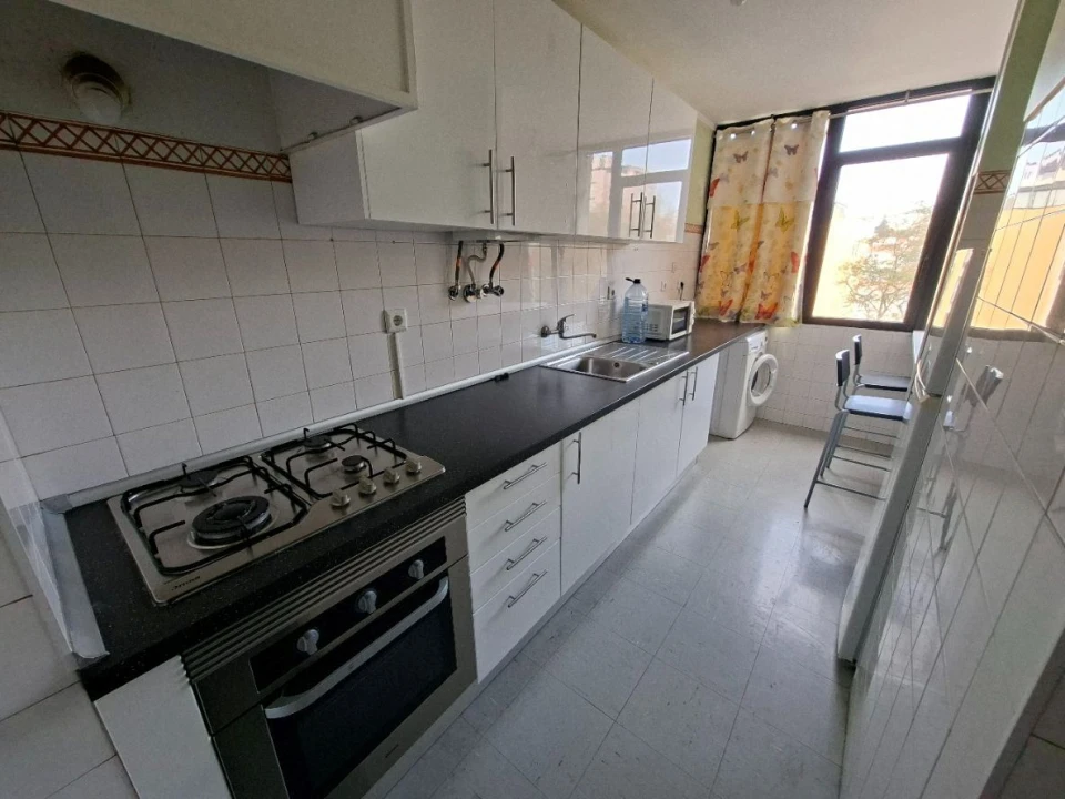 Apartamento T1 para Arrendamento em Massamá e Monte Abraão Foto 20