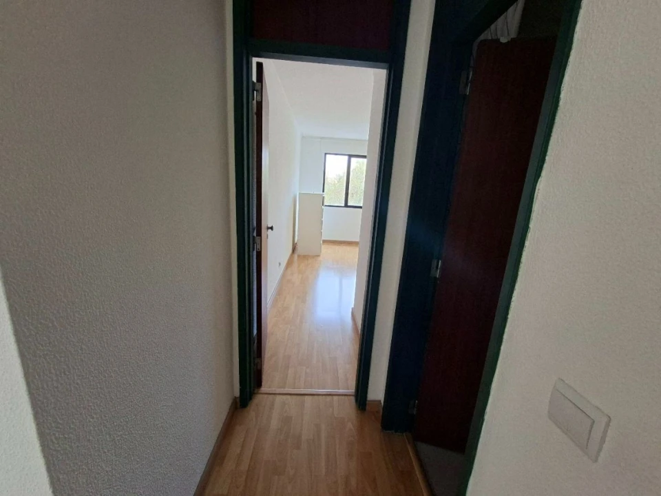 Apartamento T1 para Arrendamento em Massamá e Monte Abraão Foto 29