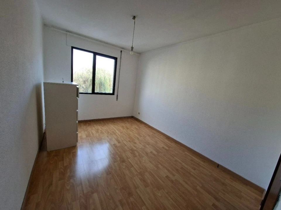 Apartamento T1 para Arrendamento em Massamá e Monte Abraão Foto 30