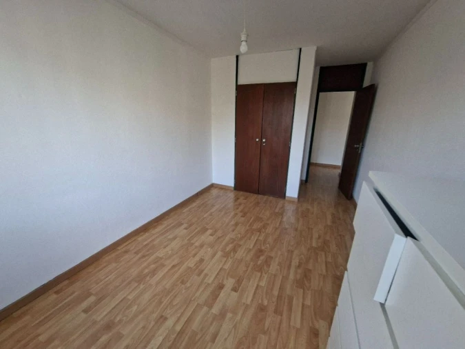 Apartamento T1 para Arrendamento em Massamá e Monte Abraão Foto 13