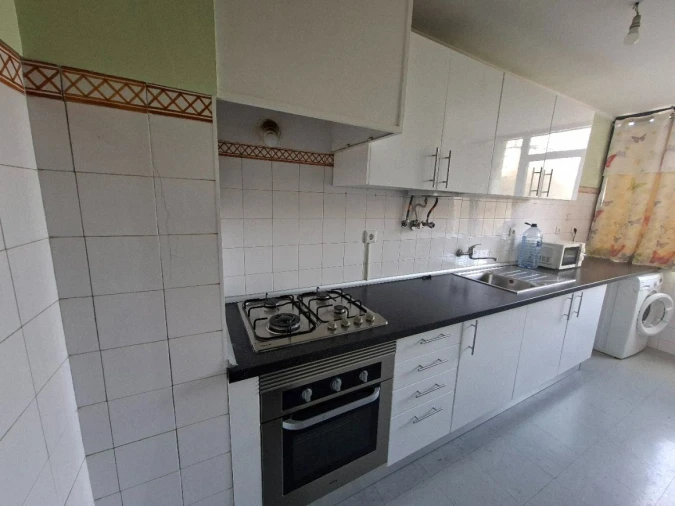 Apartamento T1 para Arrendamento em Massamá e Monte Abraão Foto 15