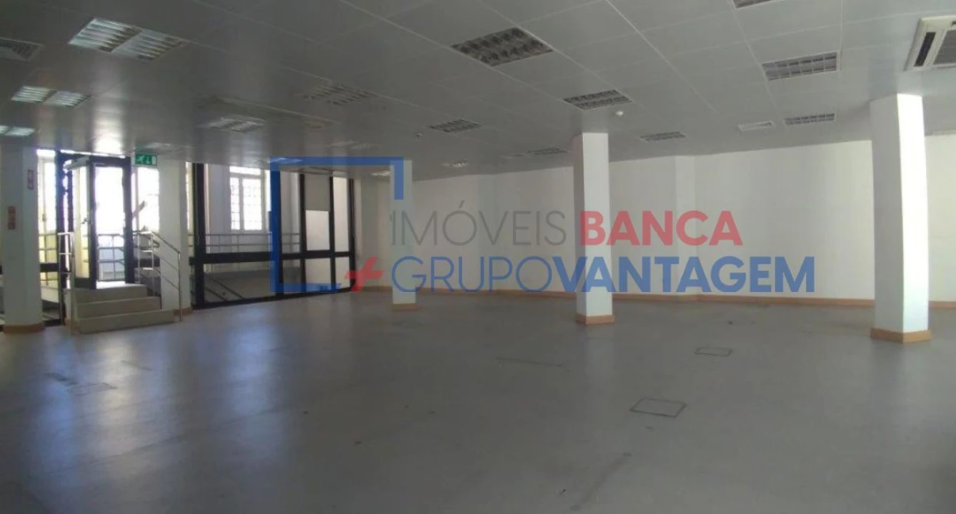 Prédio para Venda em Torgueda Foto 5