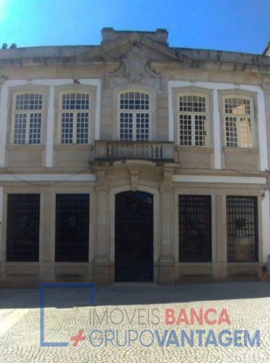 Prédio para Venda em Torgueda Foto 2