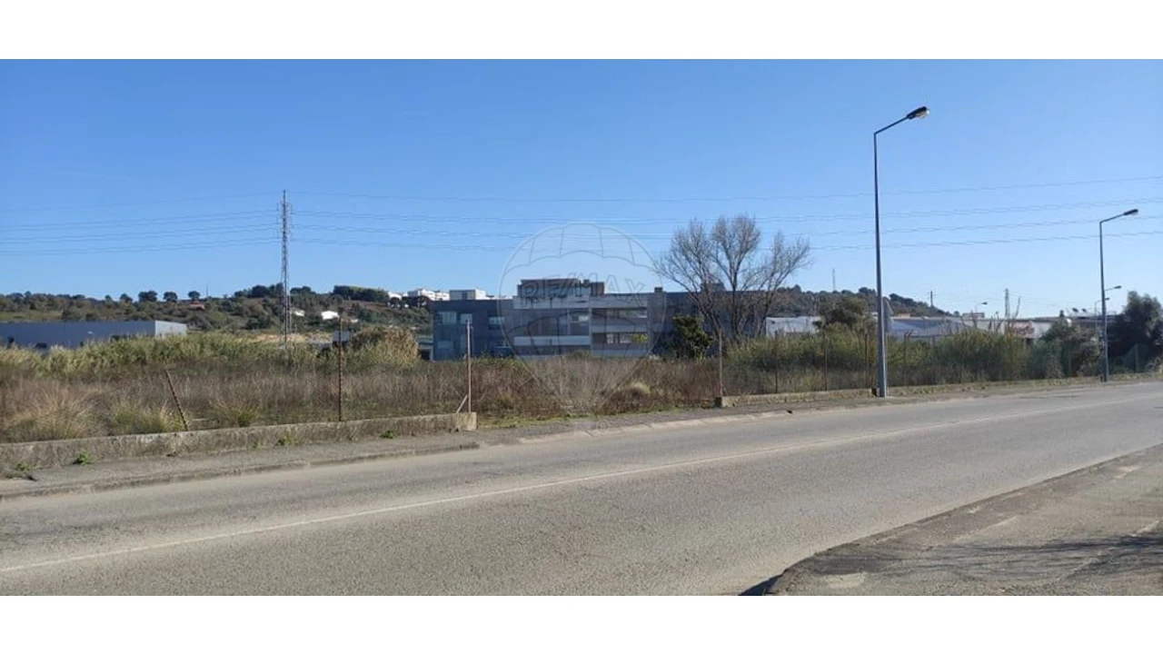 Terreno para Venda em Eiras e São Paulo de Frades Foto 4
