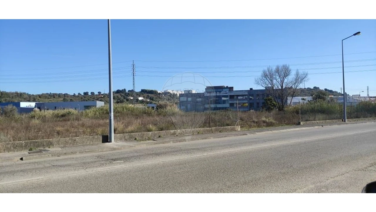 Terreno para Venda em Eiras e São Paulo de Frades Foto 5