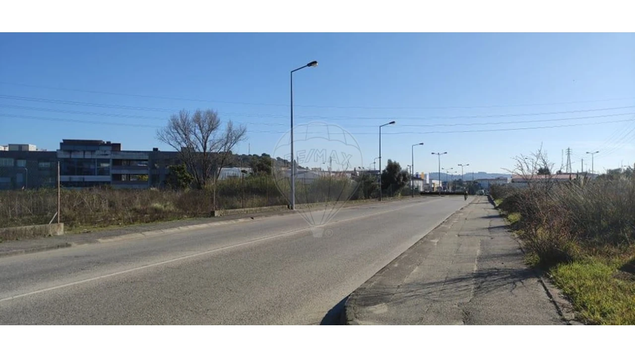 Terreno para Venda em Eiras e São Paulo de Frades Foto 11