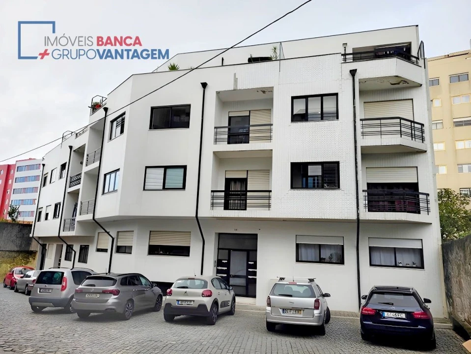 Apartamento T1 para Venda em Mafamude e Vilar do Paraíso Foto 1