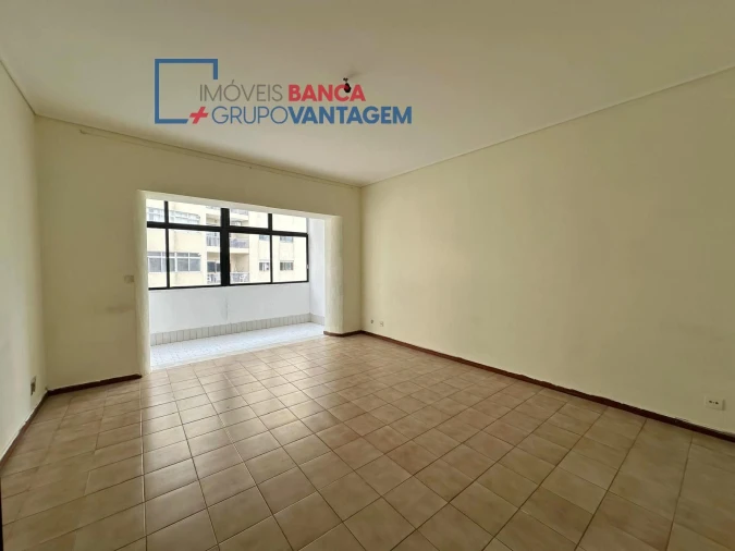 Apartamento T1 para Venda em Mafamude e Vilar do Paraíso Foto 5