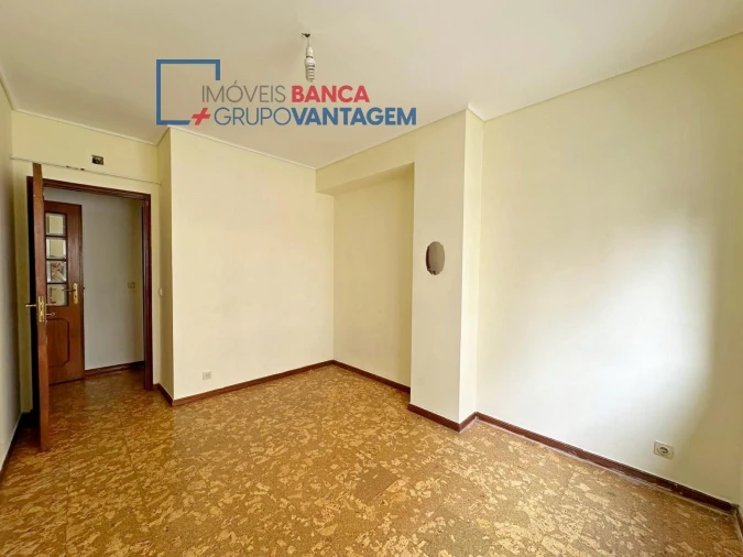Apartamento T1 para Venda em Mafamude e Vilar do Paraíso Foto 13