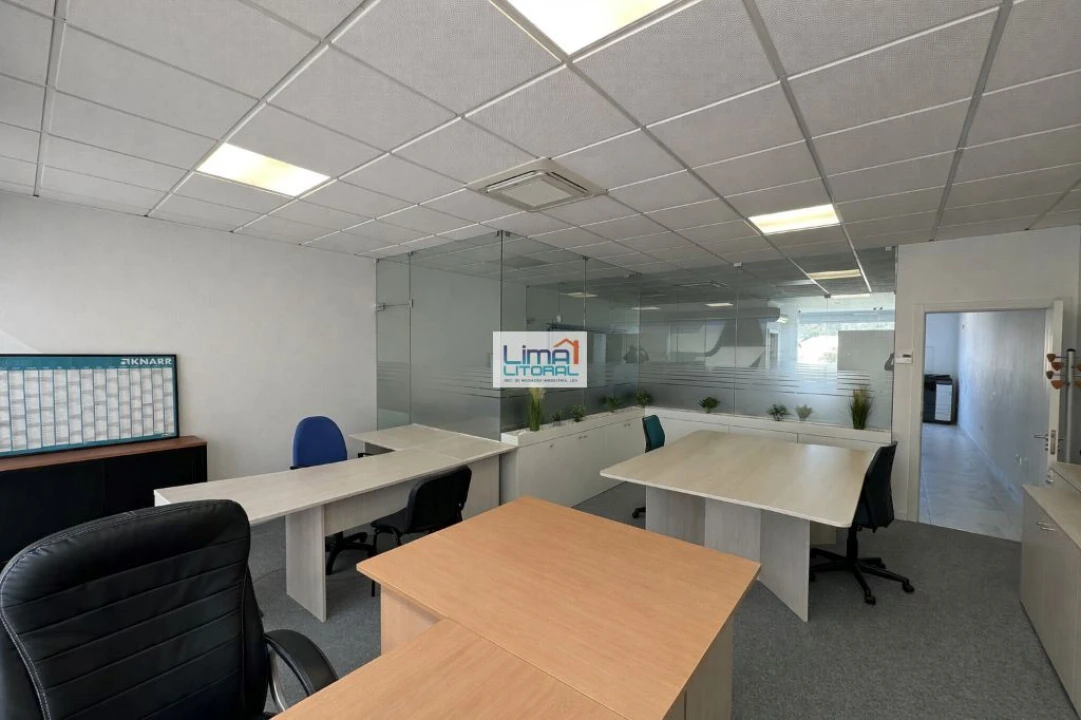 Escritório para Venda em Marinha Grande Foto 5